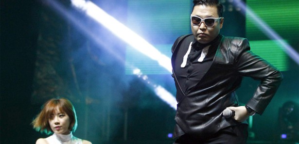 PSY'ye İstanbul'da nazar değdi!