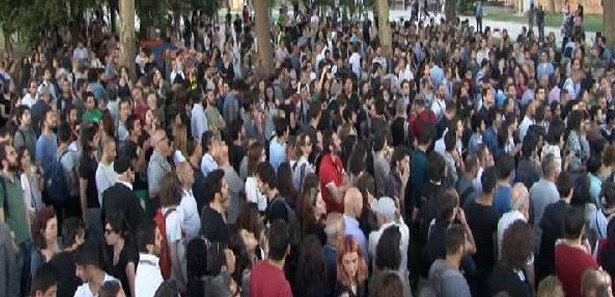 Sabaha kadar Gezi Parkı nöbetindeler