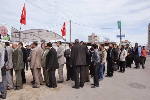 Gazze'de Erbakan için taziye çadırı / Gazze'de Erbakan için taziye çadırı /