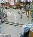 Çocuğuna hırsızlık yapmayı öğreten anne yakalandı