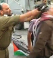 Aktivisti dipçikleyen İsrailliye ceza