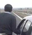 Alkollü sürücü ters yönde sızdı
