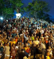 Chavez için yüzlerce kişi dua etti