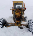 Kar yağışı köy yollarına ulaşımı kapattı