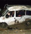 Kelkit'te yolcu minibüsü devrildi:11 yaralı