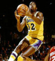 Magic Johnson, Lakers'daki hisselerini sattı