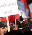 Tunus'taki gösterilerde Fransız bayrağı yakıldı
