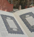 Üniversitelilere Kur'an-ı Kerim hediye ediyorlar