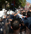 Ankara'da polis ve göstericiler arasında arbede