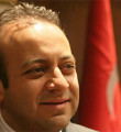 Bağış'tan Metin Şentürk'e AB elçilik rozeti