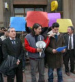 CHP'li gençler ulaşım zammını protesto etti