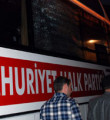 CHP'nin seçim otobüsüne silahlı saldırı