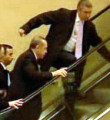 Erdoğan da merdiven azizliğine uğradı