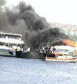 Fırtına tekneyi ateş topuna çevirdi VİDEO