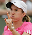 Justine Henin 3. turda veda etti