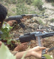 PKK'lılar şantiye basıp araçları yaktı