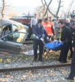 Tren, hemzemin geçitte otomobile çarptı: 1 ölü