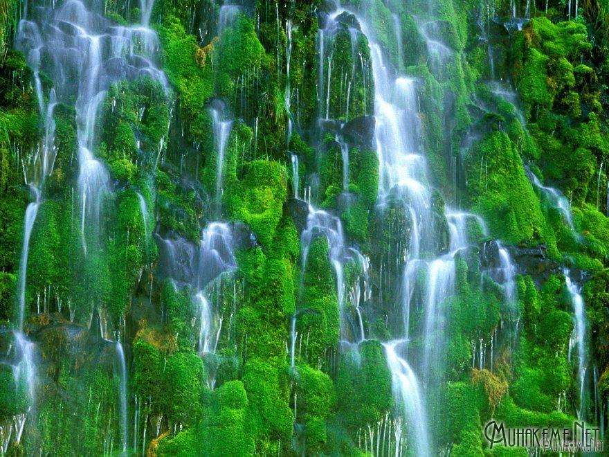 Mossbrae Falls, California